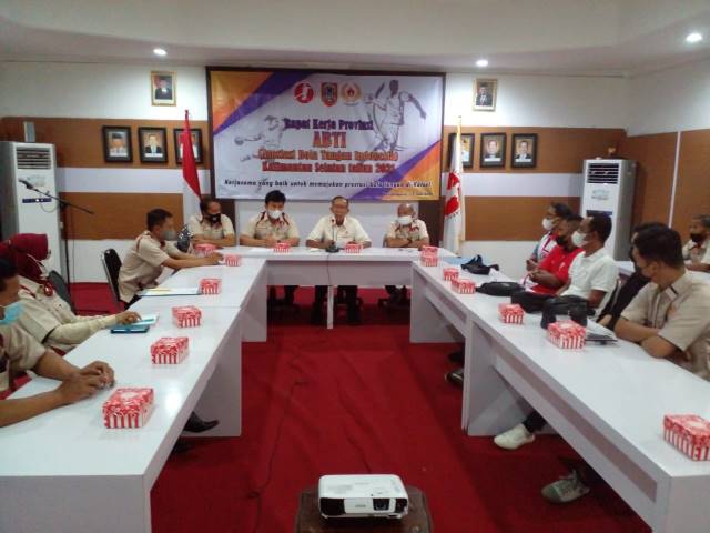 KOORDINASI: ABTI Kalsel menggelar Rakerprov untuk mengupayakan agar cabor bola tangan masuk sebagai cabor resmi yang dipertandingkan di Porprov Kandangan.