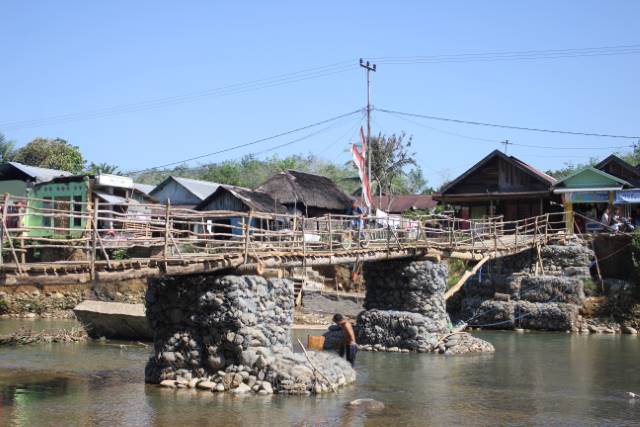JEMBATAN DESA ALAT: Dinas PUPR HST merencanakan pembangunan fisik jembatan di Desa Alat dan Batu Benawa di tahun 2022. | FOTO JAMALUDDIN/Radar Banjarmasin