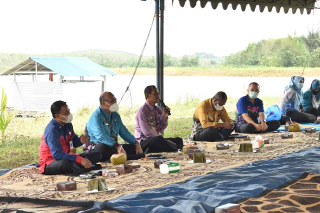 RAKOR: Bupati Tanah Laut H M Sukamta ketika memimpin Rakor dengan seluruh Camat se Kabupaten Tanah Laut.