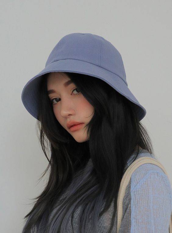 TREN: Topi bundar berjenis bucket hat tren di kalangan anak muda, peluang usaha bagi para pebisnis aksesori. | Foto: PINTEREST