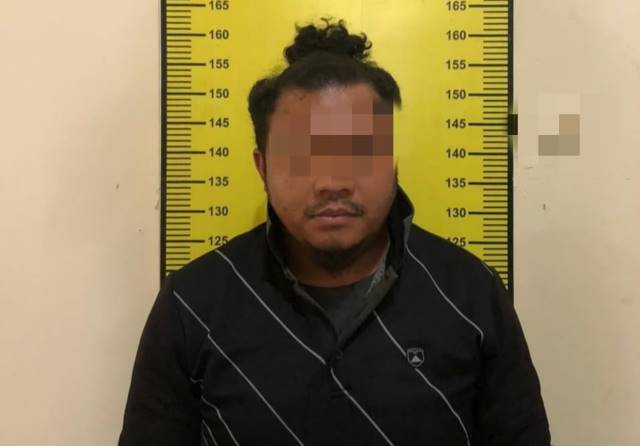 TAK BERKUTIK: Pelaku judi Togel asal Grogot yang diamankan di Mapolres Tabalong.