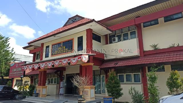 BOBOL: Panti Sosial Tresna Werdha (PSTW) Budi Sejahtera di Banjarbaru dibuat bingung dengan banyaknya lanjut usia (lansia) yang mereka rawat dinyatakan positif saat dites antigen. | FOTO: SUTRISNO/RADAR BANJARMASIN