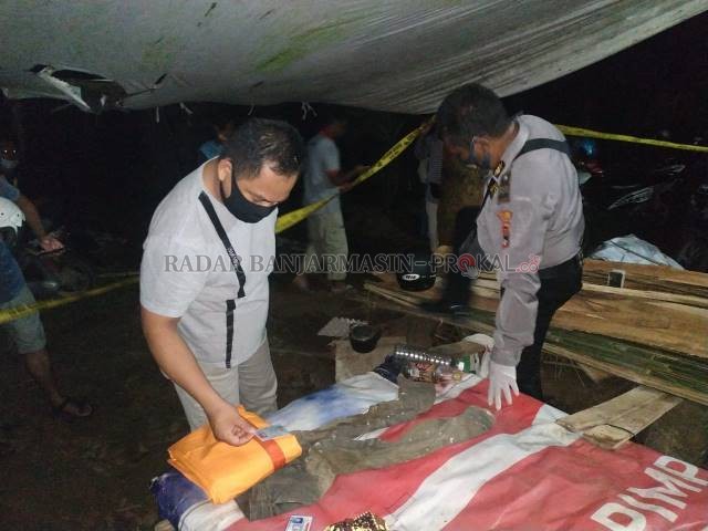 DITEMUKAN: Jasad seorang pria ditemukan tergeletak di sebuah kandang ayam Jl Sidomulyo RT 004 RW 008 Landasan Ulin Timur. | FOTO: RIVANI/RADAR BANJARMASIN