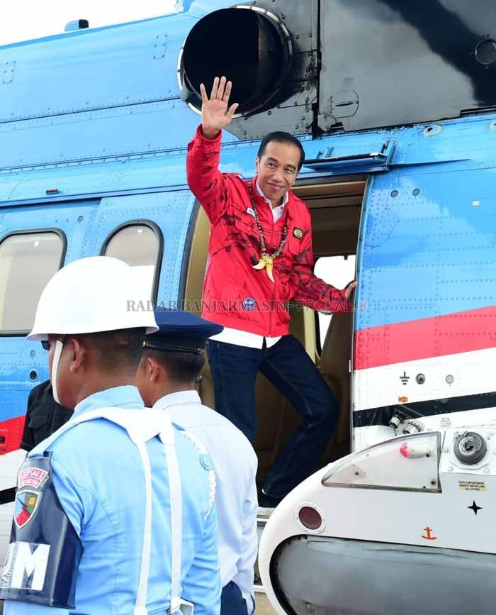 KE BANUA: Presiden Joko Widodo saat kunjungan ke Papua.