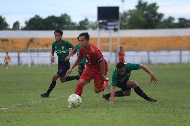 KURANG RECOVERY: Penyerang Peseban Syaifullah Nazar cedera ringan setelah menjalani pertandingan beruntun di Grup B Liga 3 zona Kalsel.
