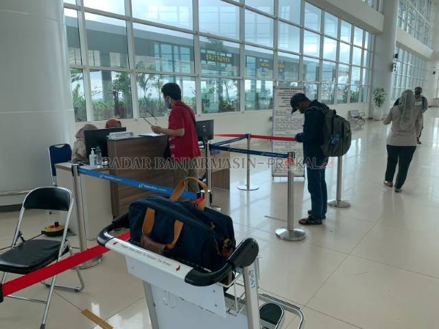 BUKA LAGI: Suasana terminal di Bandara Internasional Syamsudin Noor, beberapa waktu lalu. Rute penerbangan ke Bali dibuka lagi di bandara ini. | FOTO: SUTRISNO/RADAR BANJARMASIN