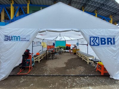 TAK DIJAGA: Posko BPBD HST di Stadion Murakata Barabai tidak dijaga pukul 11.33 Wita. FOTO: Jamaluddin/Radar Banjarmasin