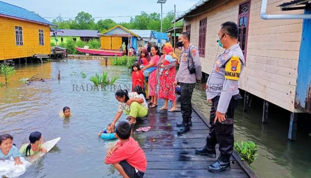 CEMAS: Warga Desa Pantai Kecamatan Kelumpang Selatan ketakutan ada buaya. | FOTO: JUMAIN/RADAR BANJARMASIN