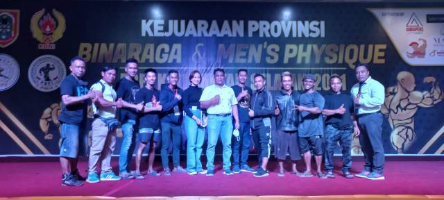 JUARA: Para atlet Banjarmasin berhasil keluar sebagai juara umum Kejurprov Binaraga dan Men