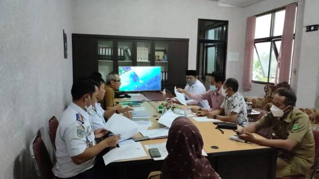 IZIN: Suasana rapat jajaran Pemkab Tanah Bumbu dengan perusahaan-perusahaan yang mengelola jalan khusus.