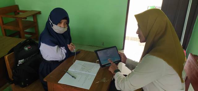 BERPRESTASI: Guru SLB Negeri Kota Banjarbaru, Betya Sahara, 34, peraih Penghargaan inovasi pendidikan Asia Tenggara atau Southeast Asian Educational Innovation Award. | FOTO: DOK PRIBADI