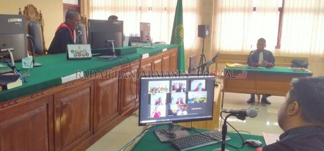 VONIS: Sidang kasus mutilasi di Gang Keluarga pada 2 Juni lalu dengan agenda putusan hakim, kemarin.