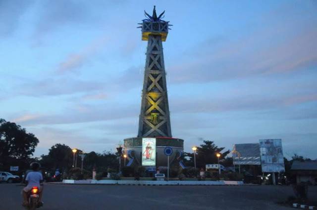 BERSEJARAH: Tugu Obor Mabuun di Tabalong. | FOTO: IST