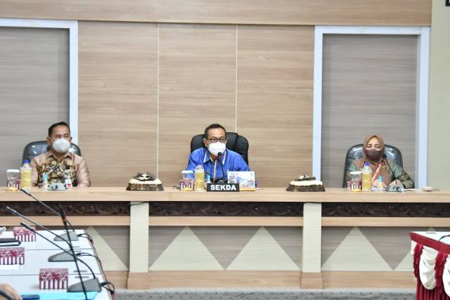 EKSPOSE: Sekda HSS Muhammad Noor memimpin ekspose permohonan membuka waralaba di Kabupaten HSS. | FOTO DISKOMINFO HSS