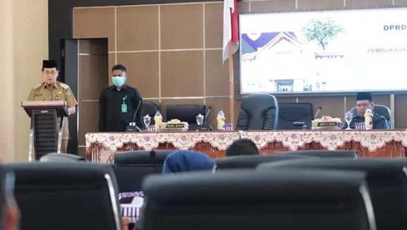 PERDANA: DPRD Balangan saat menggelar rapat paripurna dengan agenda pembukaan masa sidang pertama tahun 2022. FOTO WAHYUDI RADAR BANJARMASIN.