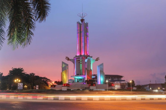 Bundaran banjarbaru Malam Hari. | Foto: Wisata.bjb.city