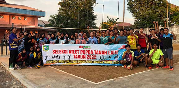 TERPILIH: Atlet voli Tala foto bersama usai seleksi Popda 2022.