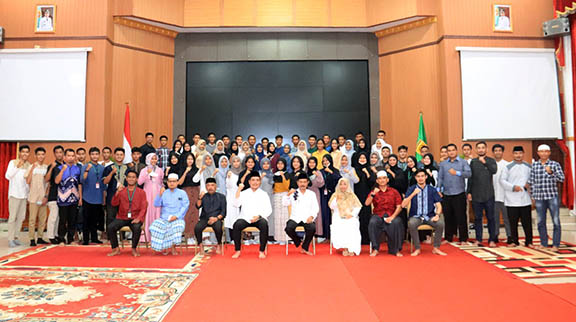 KEAKRABAN: Wali Kota Banjarbaru, Aditya Mufti Ariffin dan Wawali Kota Banjarbaru Wartono bersilaturahmi dengan Purna Paskibraka Indonesia Kota Banjarbaru.