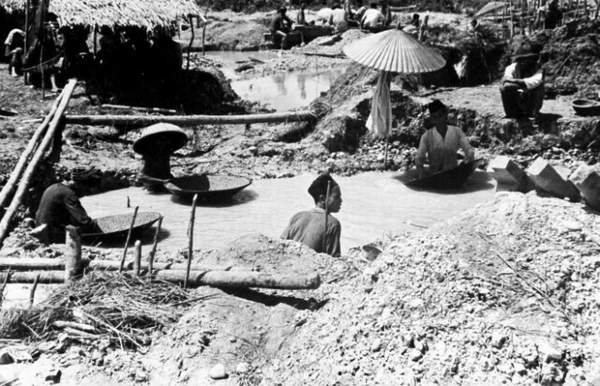 TEMPO DOELOE: Potret masa lalu dari pendulangan intan Cempaka di Banjarbaru.