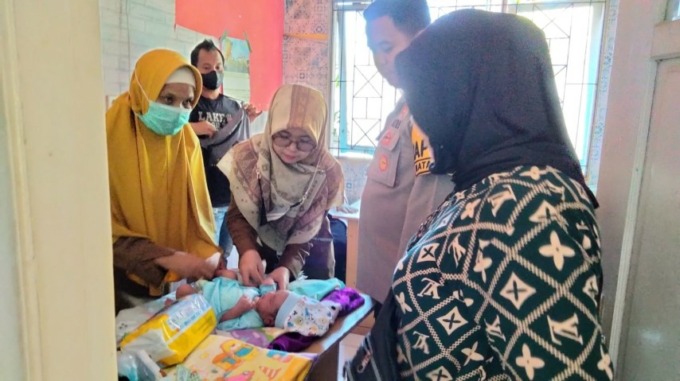 MALANG: Bayi malang ini berada dalam pengasuhan Dinas Sosial Kabupaten Banjar.