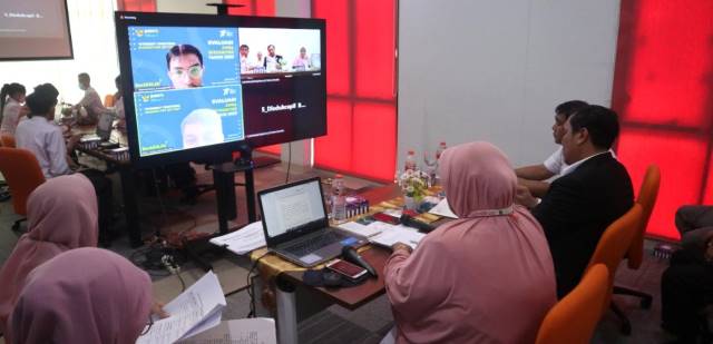 KOMITMEN: Wali Kota Banjarbaru, Aditya Mufti Ariffin mendorong agar Disdukcapil Banjarbaru bisa meraih predikat WBK dan WBBM.