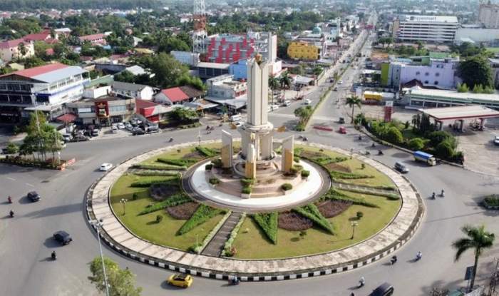 DIBANGUN SIMPANG SUSUN: Dinas PUPR Kota Banjarbaru berencana mengusulkan pembangunan Simpang Susun di bundaran Simpang Empat untuk mengurai kemacetan. FOTO:MUHAMMAD RIFANI/RADAR BANJARMASIN