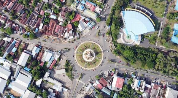 BUNDARAN: Salah satu ikon Banjarbaru yang mesti dipertahankan eksistensi dan keasriannya.