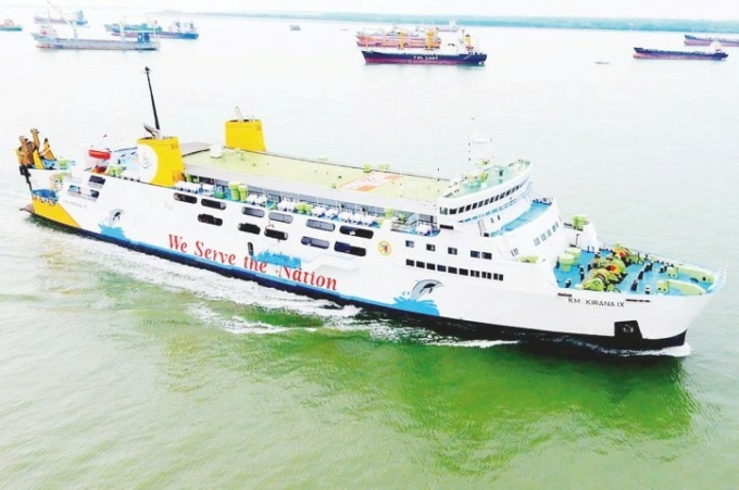 JELANG NATARU: Harga tiket kapal laut diprediksi akan mengalami kenaikan dalam waktu dekat ini. FOTO: OZAN/RADAR BANJARMASIN