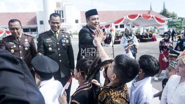 SPIRIT HARI PAHLAWAN: Walikota Banjarbaru Aditya Mufti Ariffin seusai memperingati Hari Pahlawan 10 November, kemarin.