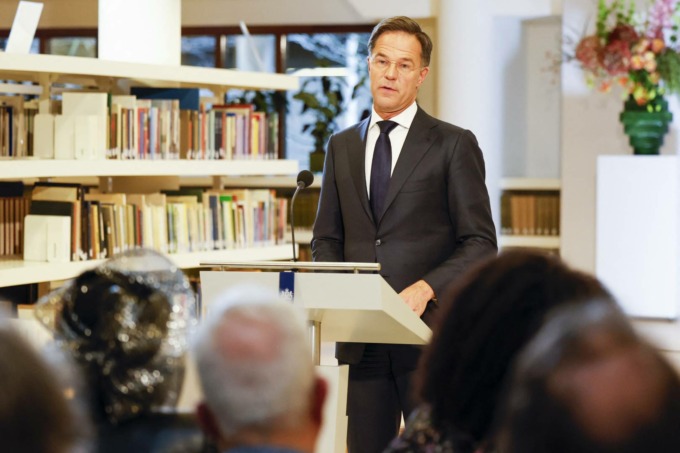 PHOTO MINTA MAAF: Perdana Menteri Belanda, Mark Rutte berpidato perihal keterlibatan Belanda dalam perbudakan di Den Haag, 19 Desember lalu. | FOTO: ROBIN VAN LONKHUIJSEN/AFP