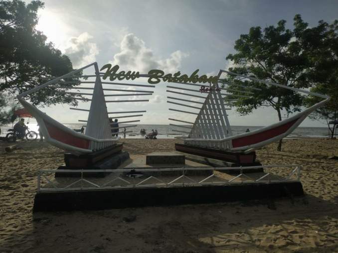 OBJEK WISATA: Pantai Batakan Baru di Kecamatan Panyipatan Kabupaten Tanah Laut. | FOTO: NORSALIM YAHYA/RADAR BANJARMASIN