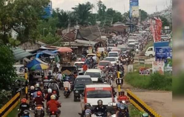 MACET: Jalan di Handil Bakti, di foto beberapa waktu lalu
