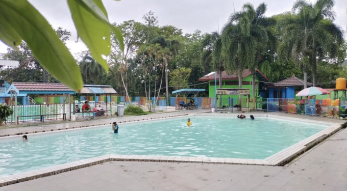 ADA HARI KHUSUS: Disporabudpar Kota Banjarbaru membuat kebijakan di setiap hari Rabu khusus pengunjung perempuan. | FOTO: M Rifani/Radar Banjarmasin