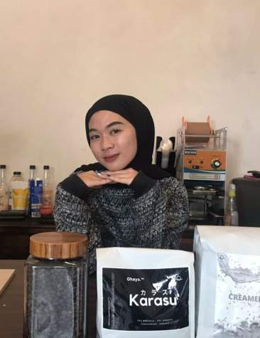 Buka Kedai Kopi karena Patah Hati