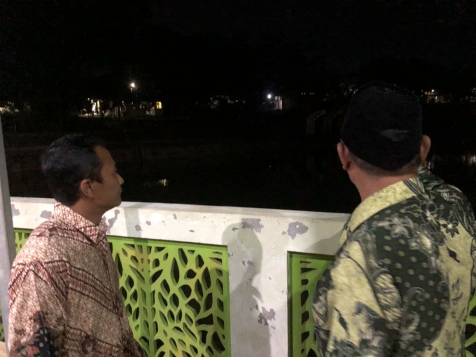 GELAP: Warga di Jalan Sidodadi II RT 003, RW 006 mengeluhkan penerangan yang minim di kawasan Embung Sidodadi, Kelurahan Loktabat Selatan, Banjarbaru. Foto: Zulqarnain/Radar Banjarmasin