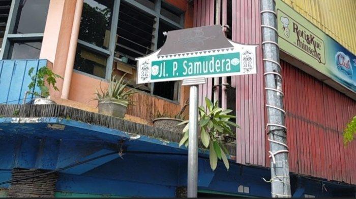 Jalan Pangeran Samudera yang berada di jantung kota Banjarmasin.