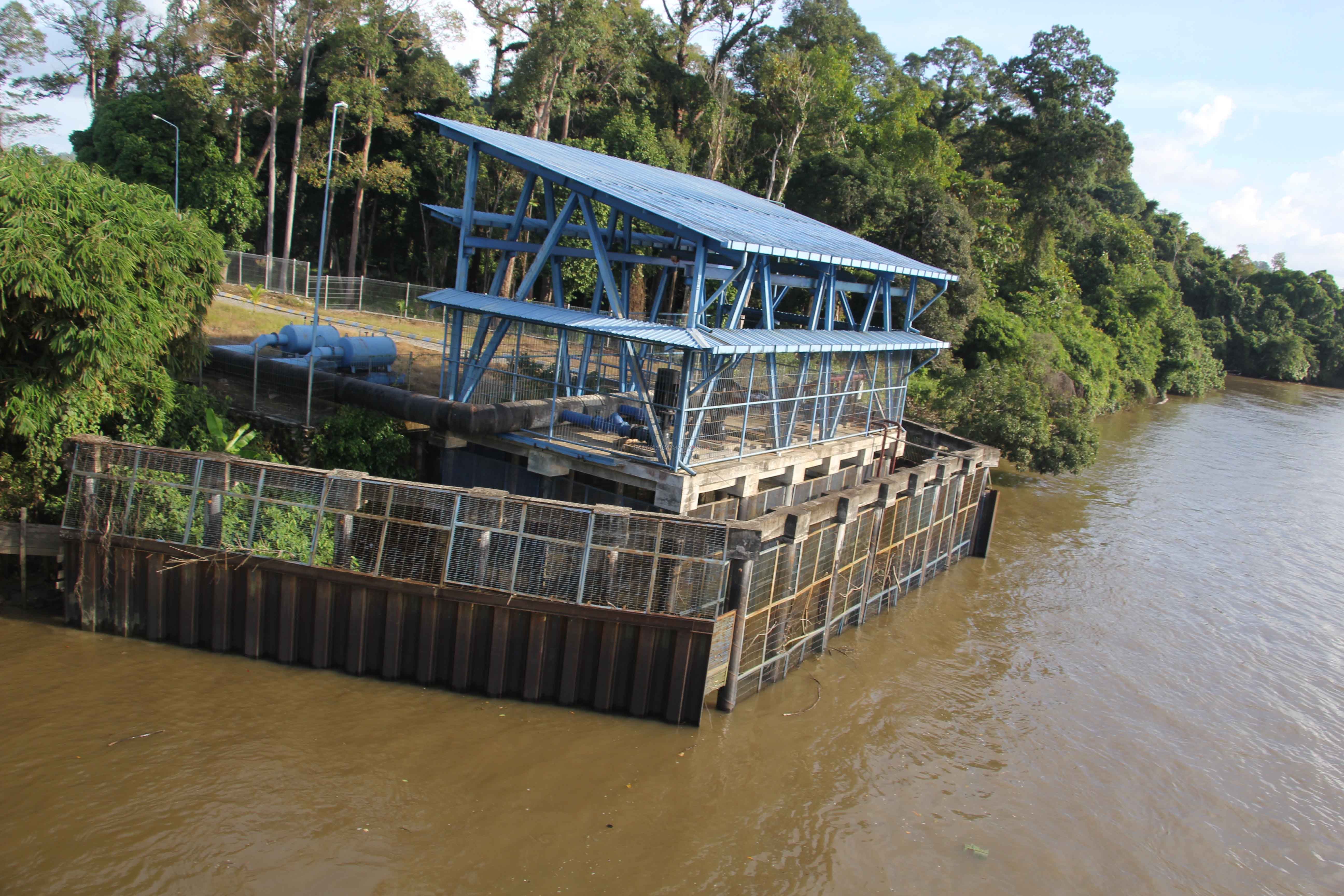 KEBUTUHAN AIR BERSIH: Intake Sungai Kayan dinilai mendesak untuk segera digunakan guna menyuplai air bersih ke masyarakat karena intake yang digunakan PDAM saat ini mengalami pendangkalan.