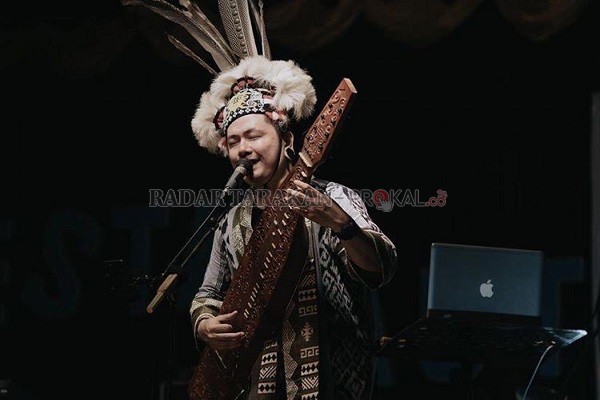 Uyau Moris
