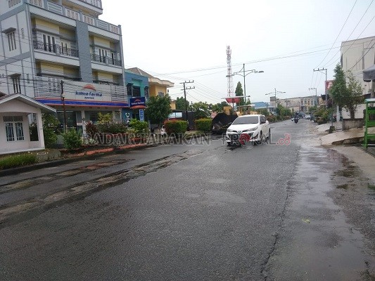 PENGECATAN: Dishub Tarakan sudah melakukan pengajuan untuk dilakukan pengecatan marka jalan di beberapa ruas jalan./AGUNG/RADAR TARAKAN