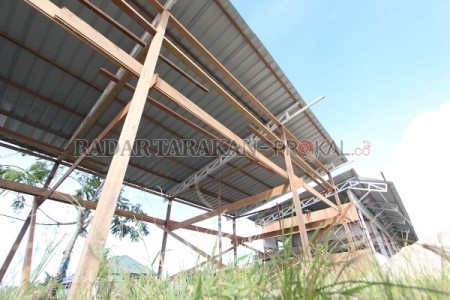 LAPAK BARU: Disperindagkop dan UMKM Bulungan akan melakukan penataan pasar dengan membangun lapak baru, serta menggusur lapak lama yang dianggap tak cukup rapi penataannya./RACHMAD RHOMADHANI/RADAR KALTARA