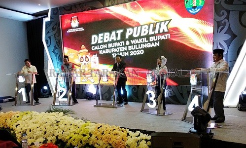 ADU GAGASAN: Debat publik perdana paslon Bupati dan Wakil Bupati Bulungan akan dijadikan evaluasi untuk memperbaiki pelaksanaan debat berikutnya. /IWAN KURNIAWAN/RADAR KALTARA