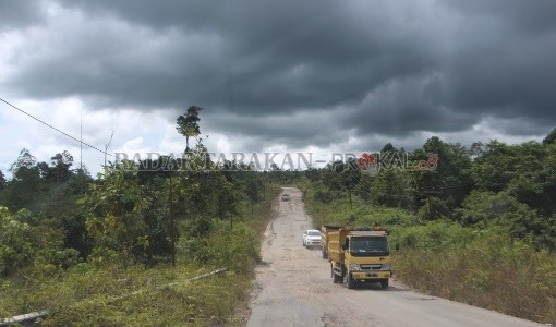 WASPADA: Cuaca ektrem bakal terjadi ddi Februari ini. Legislatif mengharapkan adanya antisipasi yang tinggi./RACHMAD RHOMADHANI/RADAR KALTARA