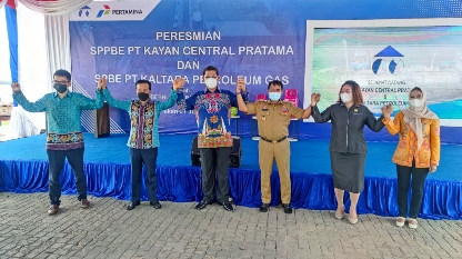 OPERASIONAL: Peresmian SPPBE PT Kayan Central Pratama dan SPBE PT Kaltara Petroleum Gas di Jalan Sei Bengawan, Tarakan, Senin (6/6). FOTO: YEDIDAH PAKONDO/RADAR TARAKAN