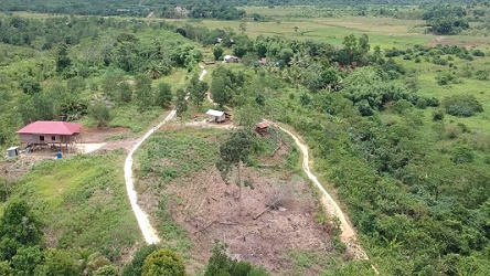 TERISOLIR: Desa Binusan Dalam, bagian dari pada Desa Binusan disebut-sebut sebagai desa yang masih terisolir, padahal keberadaannya satu daratan dengan Kota Nunukan. FOTO: HENDI UNTUK RADAR TARAKAN