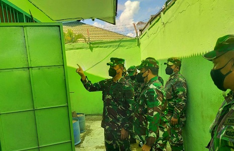 CEK PESENJATAAN: Tim Sopsad Mabesad Bid. Bin Alusista Satuan saat melakukan pengecekan dan pencocokan data materiel alutsista di Kodim 0903/Bulungan./KODIM 0903/BULUNGAN UNTUK RADAR KALTARA