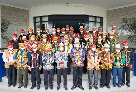 KUMPULKAN PARA TOKOH: Pemerintah Provinsi Kaltara menggelar seminar nasional bertajuk sejarah pembentukan Provinsi Kalimantan Utara yang dilangsungkan secara tatap muka dan virtual yang melibatkan banyak tokoh di Tanjung Selor, Senin 24 Mei 2021 lalu. FOT