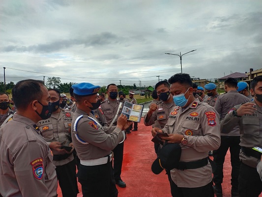 PENEGAKAN DISIPLIN: Bid Propam Polda Kaltara saat melaksanakan operasi Gaktibplin terhadap anggota Polri dan PNS Polri, baik pribadi maupun dinas di Polda Kaltara./POLDA KALTARA UNTUK RADAR KALTARA