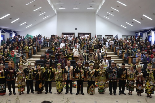 FOTO / ABRI RADAR TARAKAN Puncak peringatan HUT ke-23 Kabupaten Malinau yang diawali dengan Rapat Peripurna DPRD, Rabu (26/10).