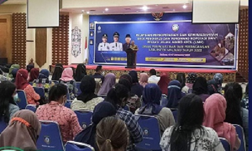 PELATIHAN: Ratusan peserta mengikuti pelatihan perkoperasian dan kewirausahaan.