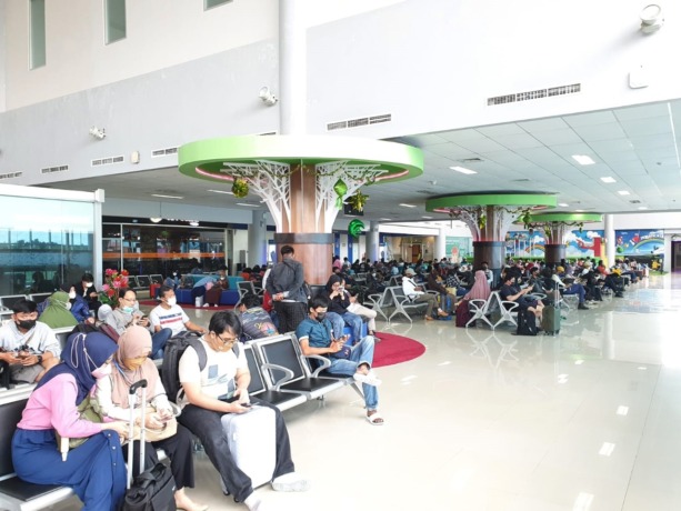 FOKUS : Bandara Juwata fokus mengelola sejumlah airlines untuk membantu menekan inflasi. FOTO DOK